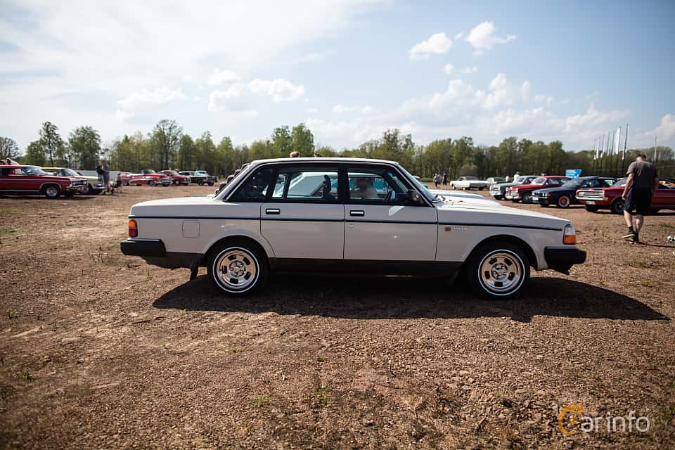 Volvo 240
