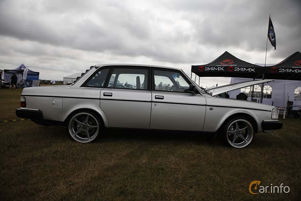 Volvo 240