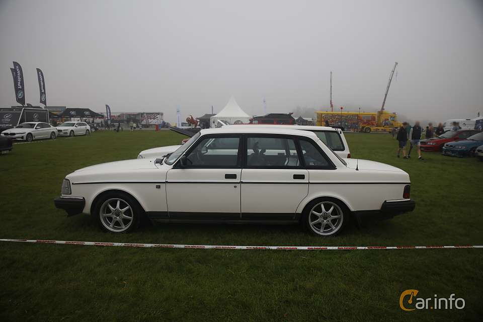 Volvo 240