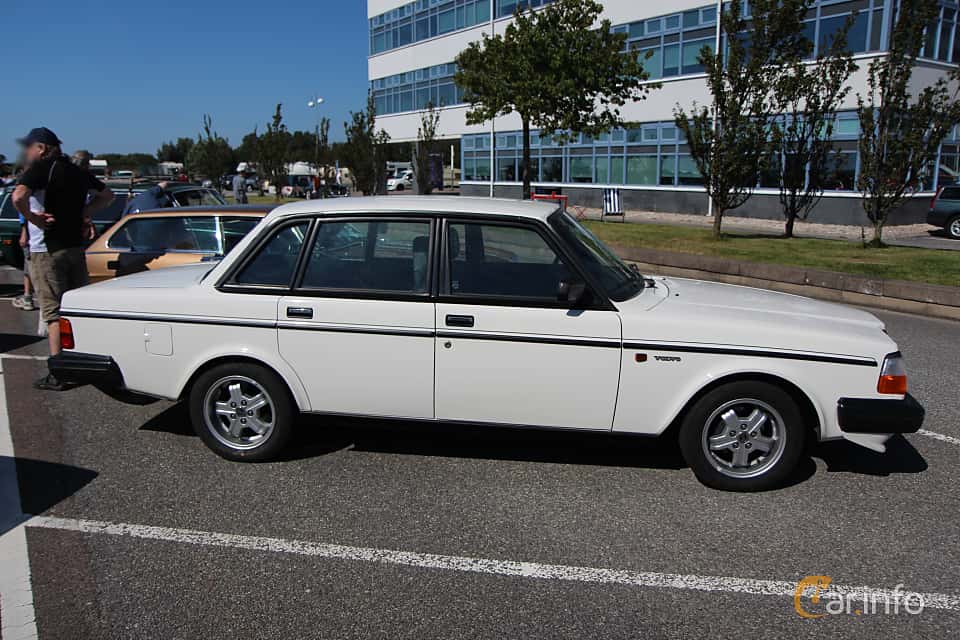 Volvo 240