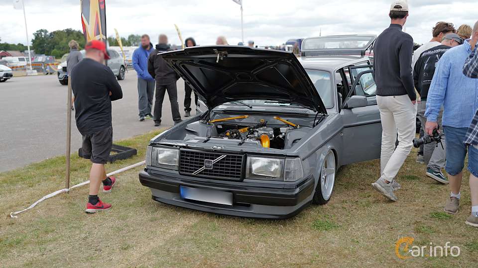Volvo 240