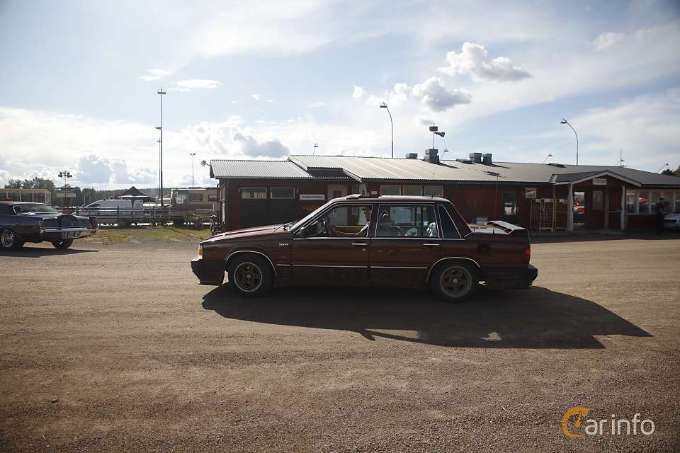 Volvo 740 2.3 Automatisk, 113hk, 1987