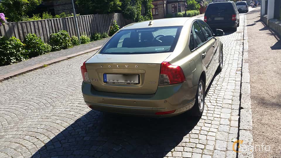 Volvo S40