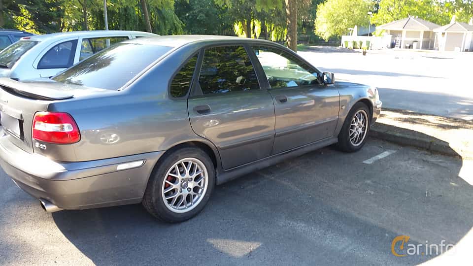 Volvo S40