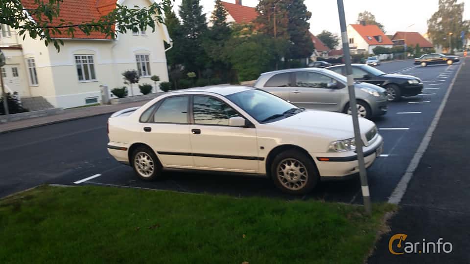 Volvo S40