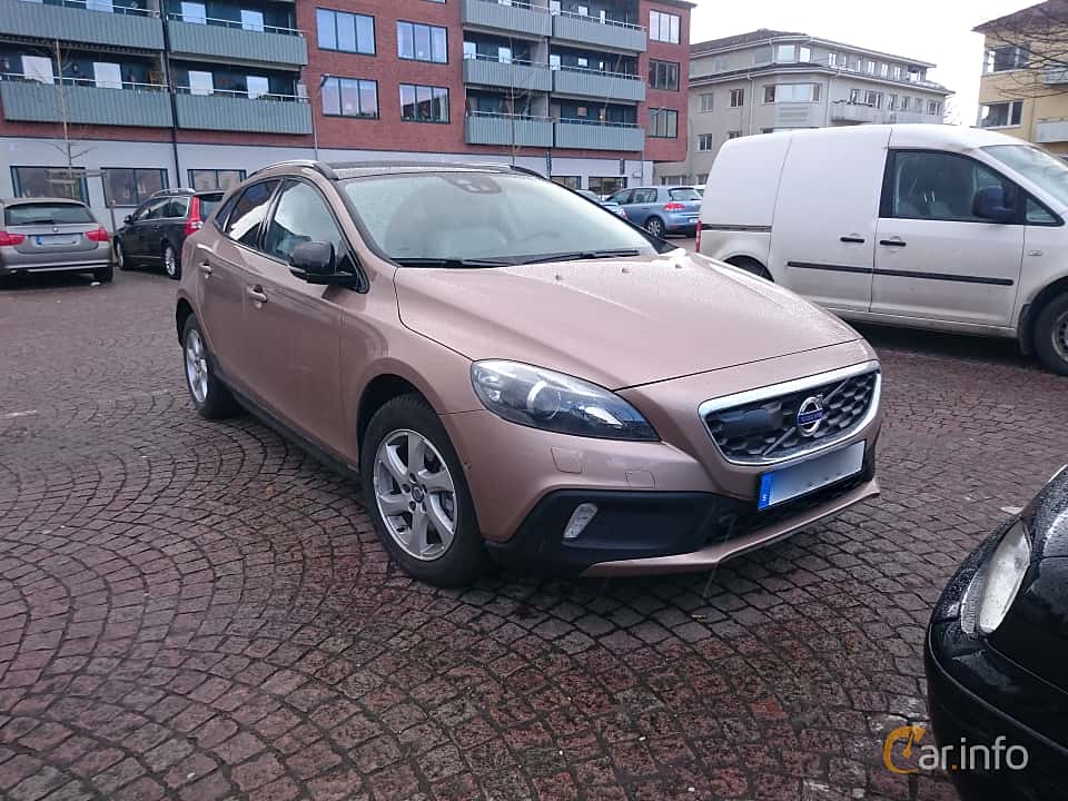 Volvo V40
