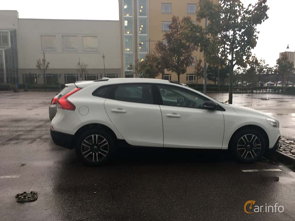 Volvo V40