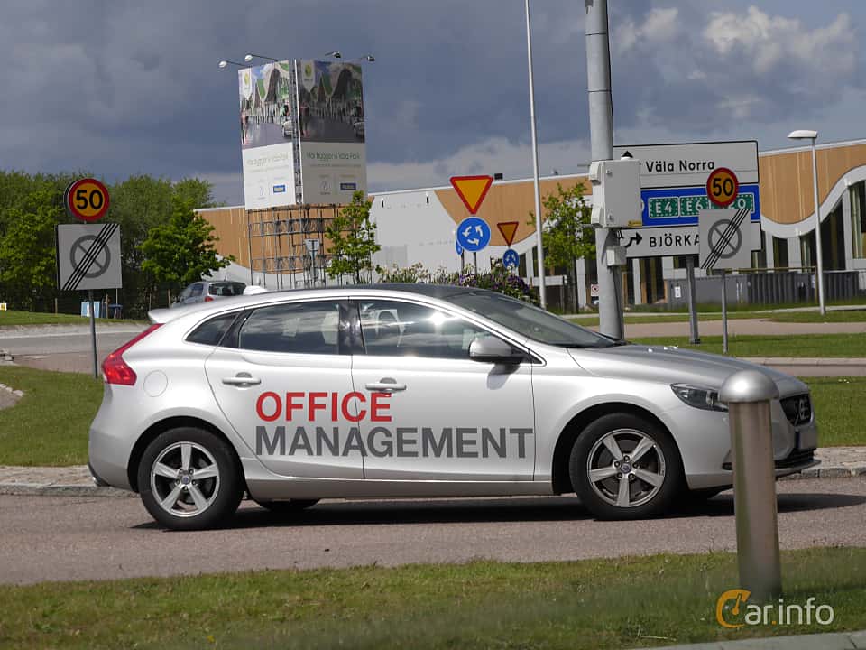 Volvo V40