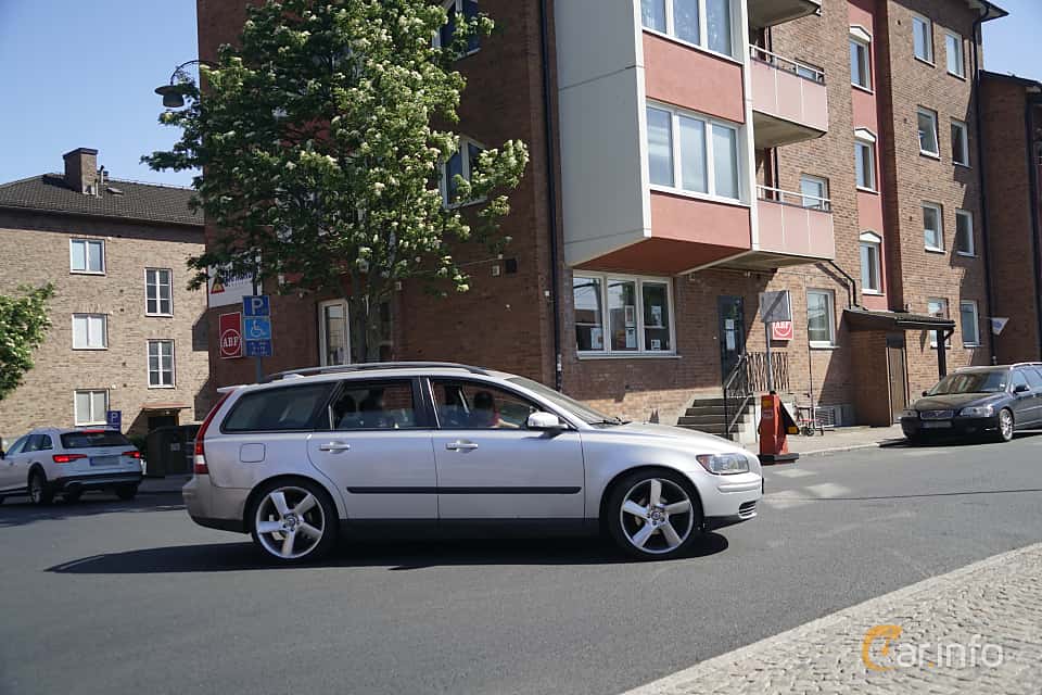 Volvo V50