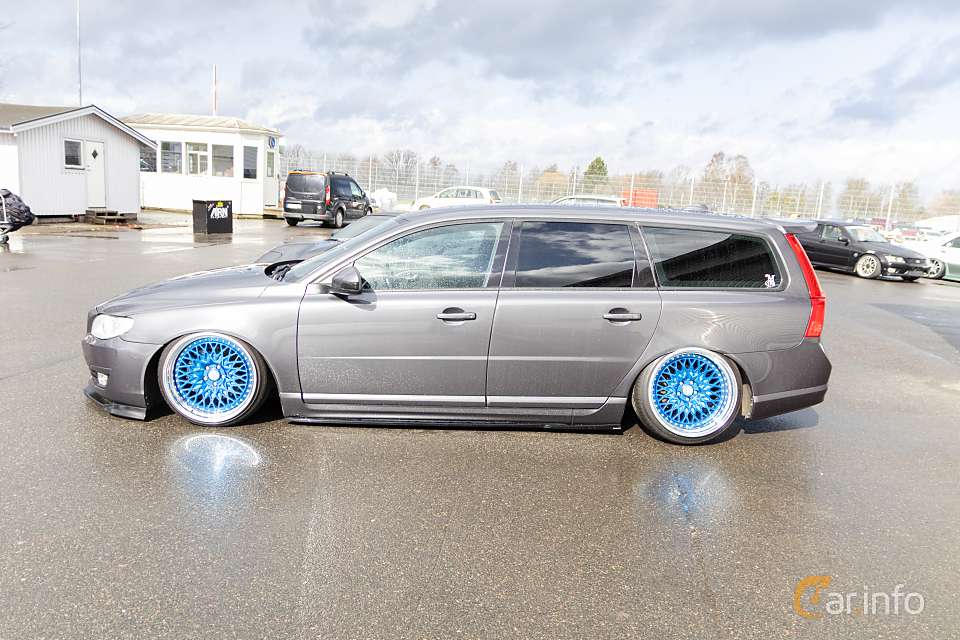 Volvo V70