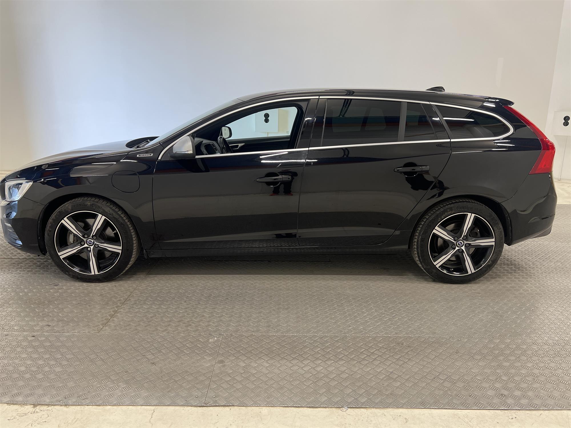 Volvo V60 D5 Plug-in Hybrid AWD Geartronic, 6-trinn, 231hk, 2017
