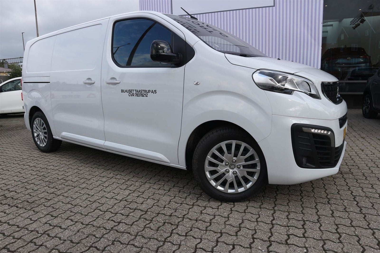 Peugeot e-Expert 75, 136ps, 2024