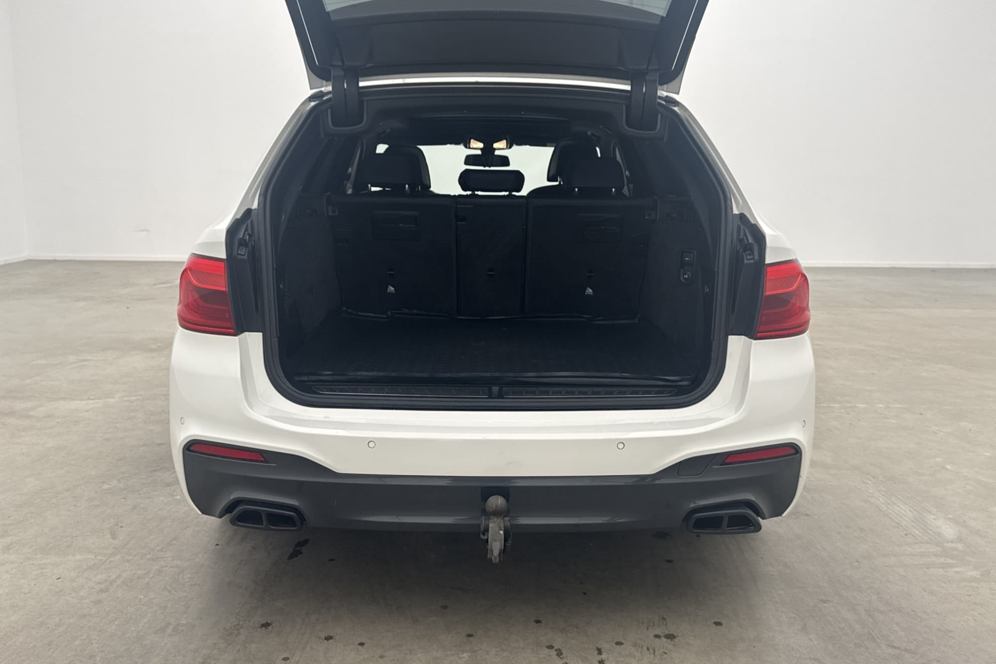 BMW 540d xDrive Touring Steptronic, 320hp, 2018