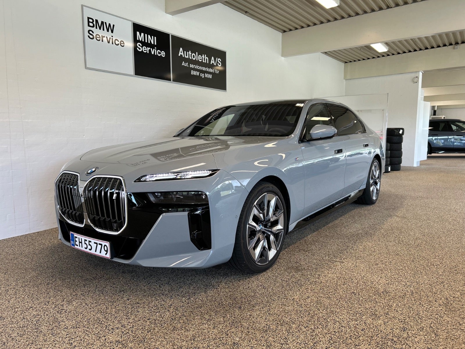 BMW i7 xDrive60, 544ps, 2023