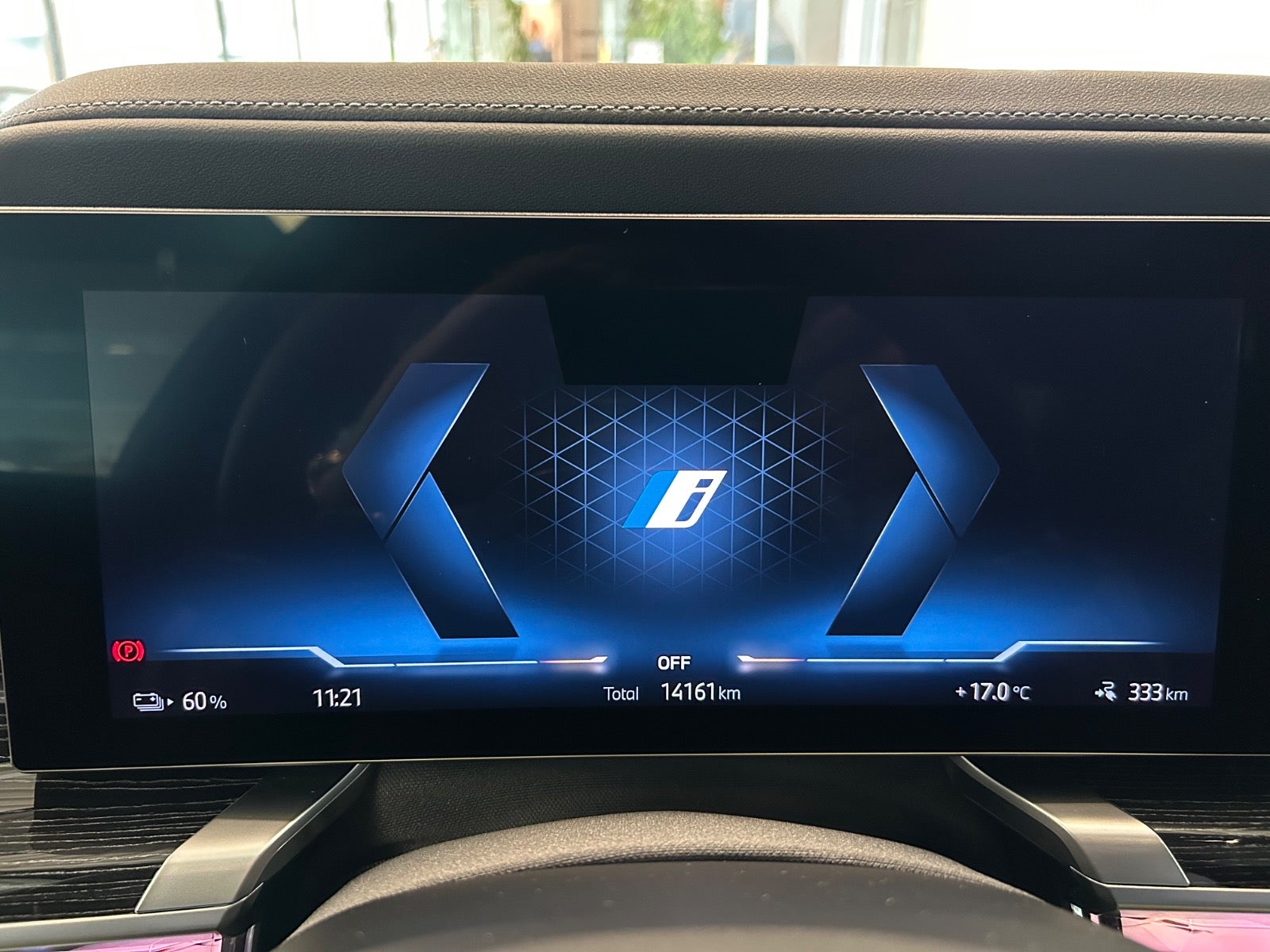 BMW i7 xDrive60, 544ps, 2023