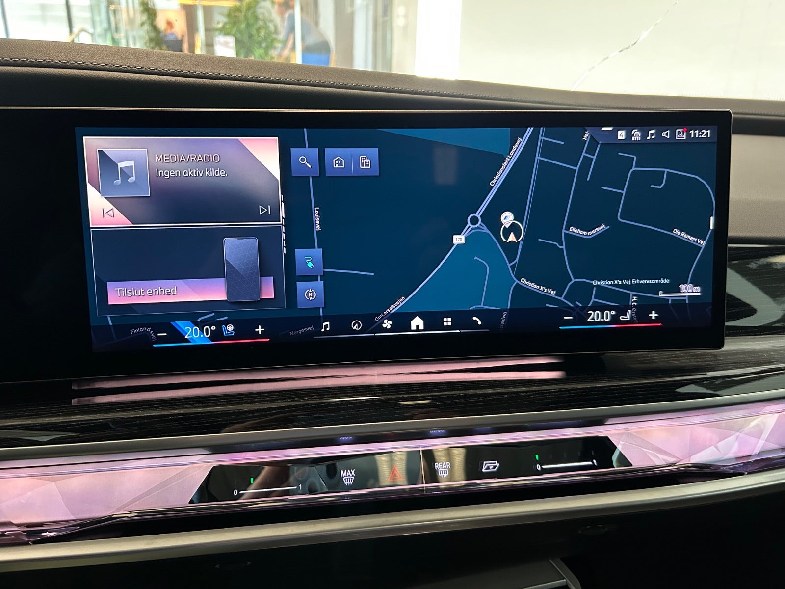BMW i7 xDrive60, 544ps, 2023
