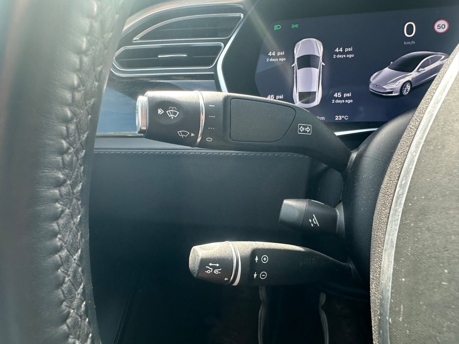 Tesla Model S 90D, 423hp, 2017