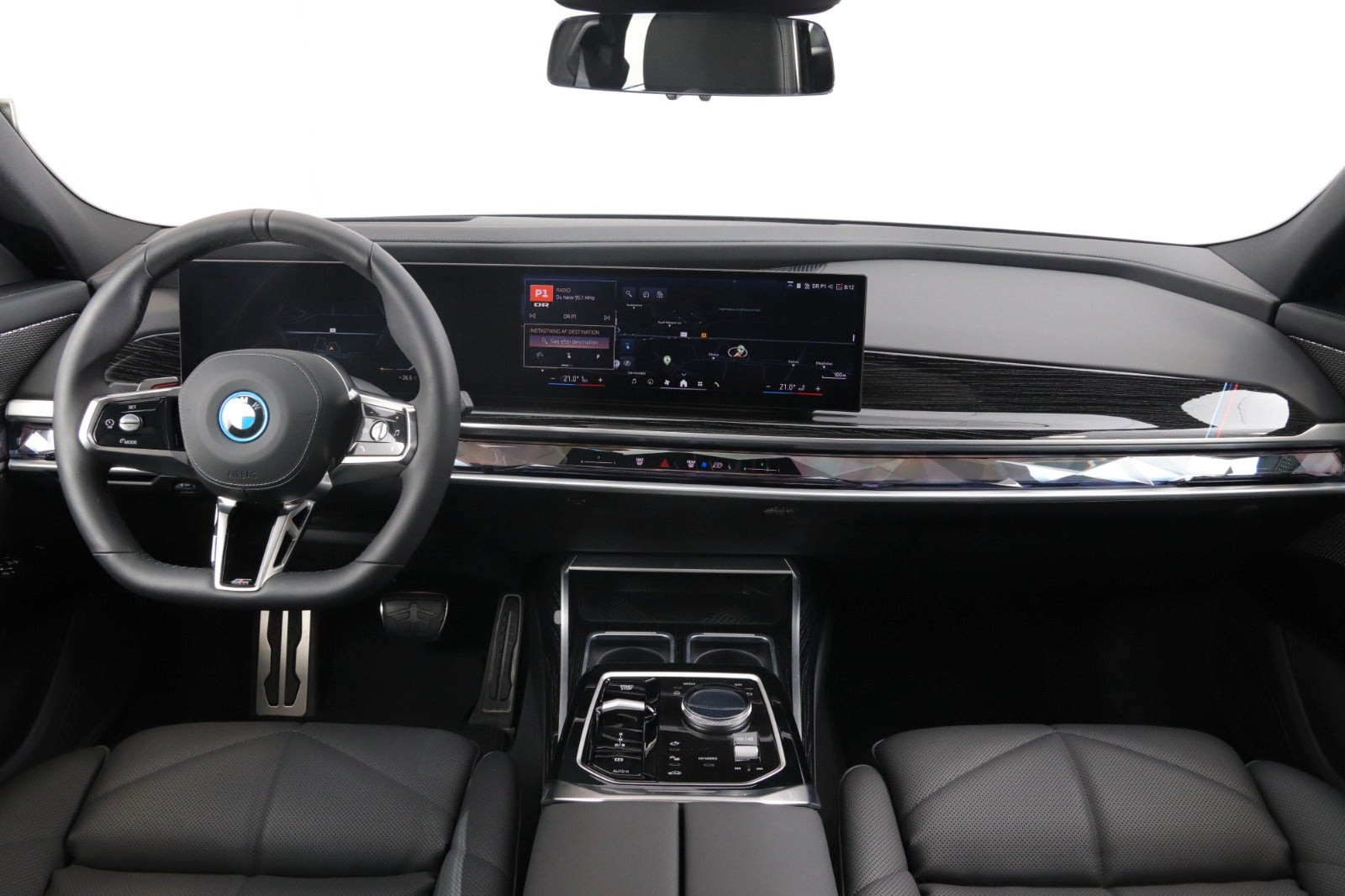 BMW i7 eDrive50, 455ps, 2024