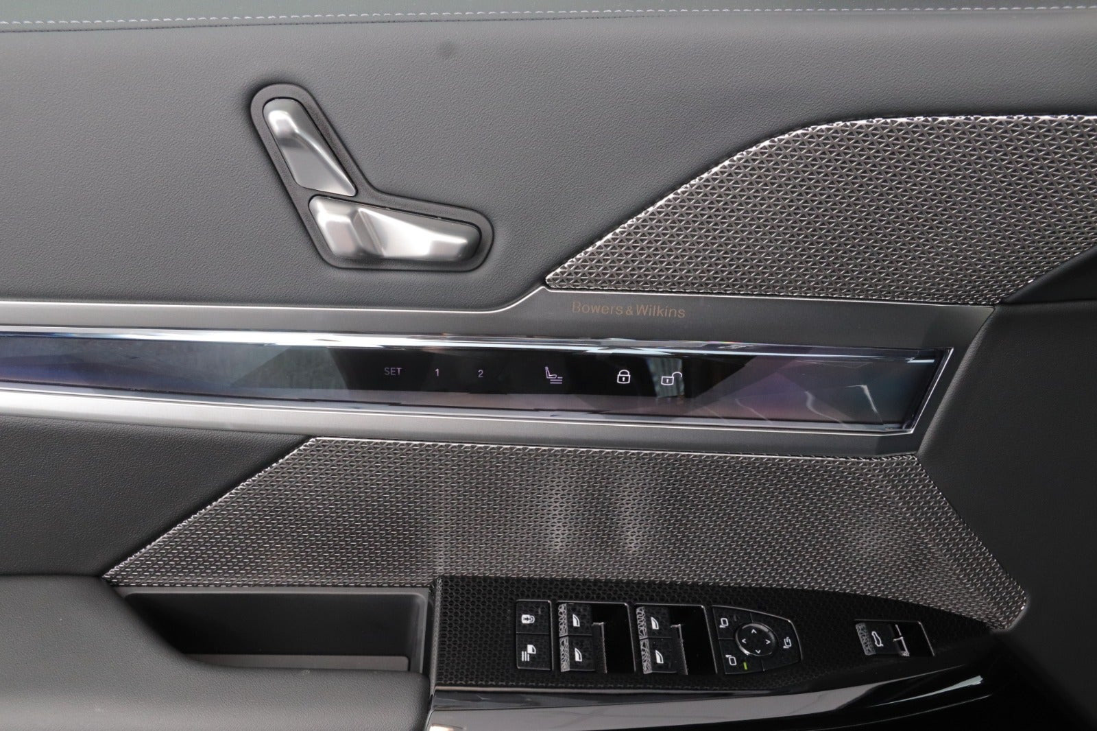 BMW i7 eDrive50, 455ps, 2024