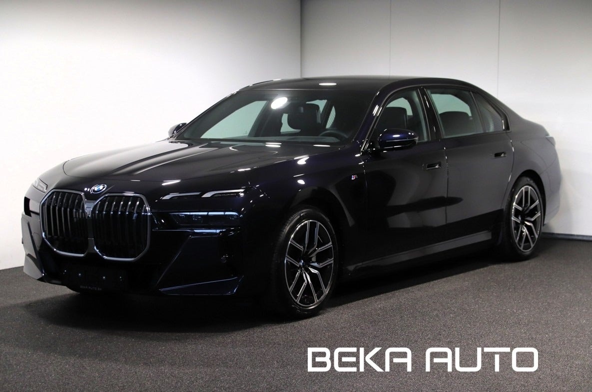 BMW i7 eDrive50, 455ps, 2024