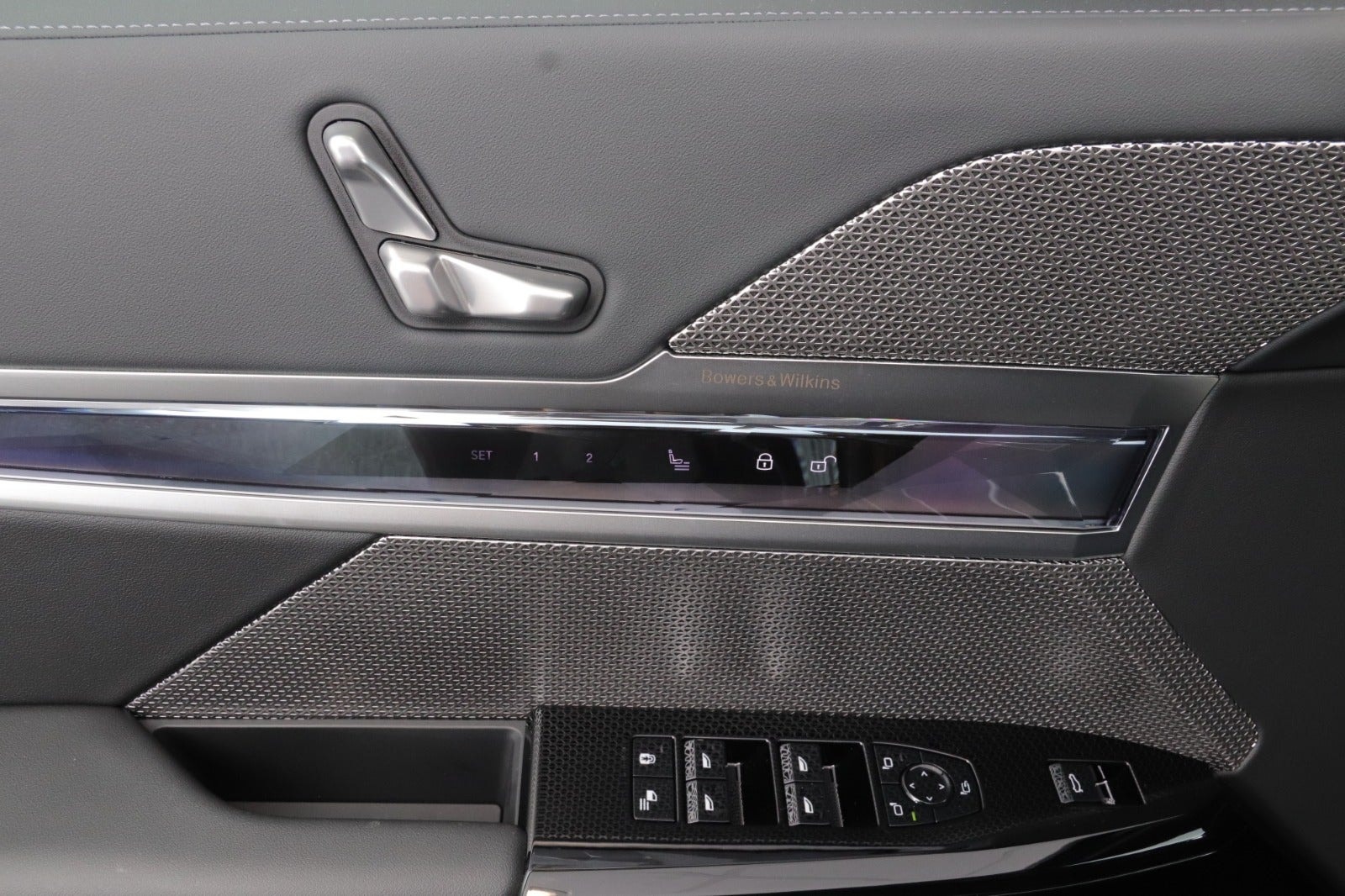 BMW i7 eDrive50, 455ps, 2024