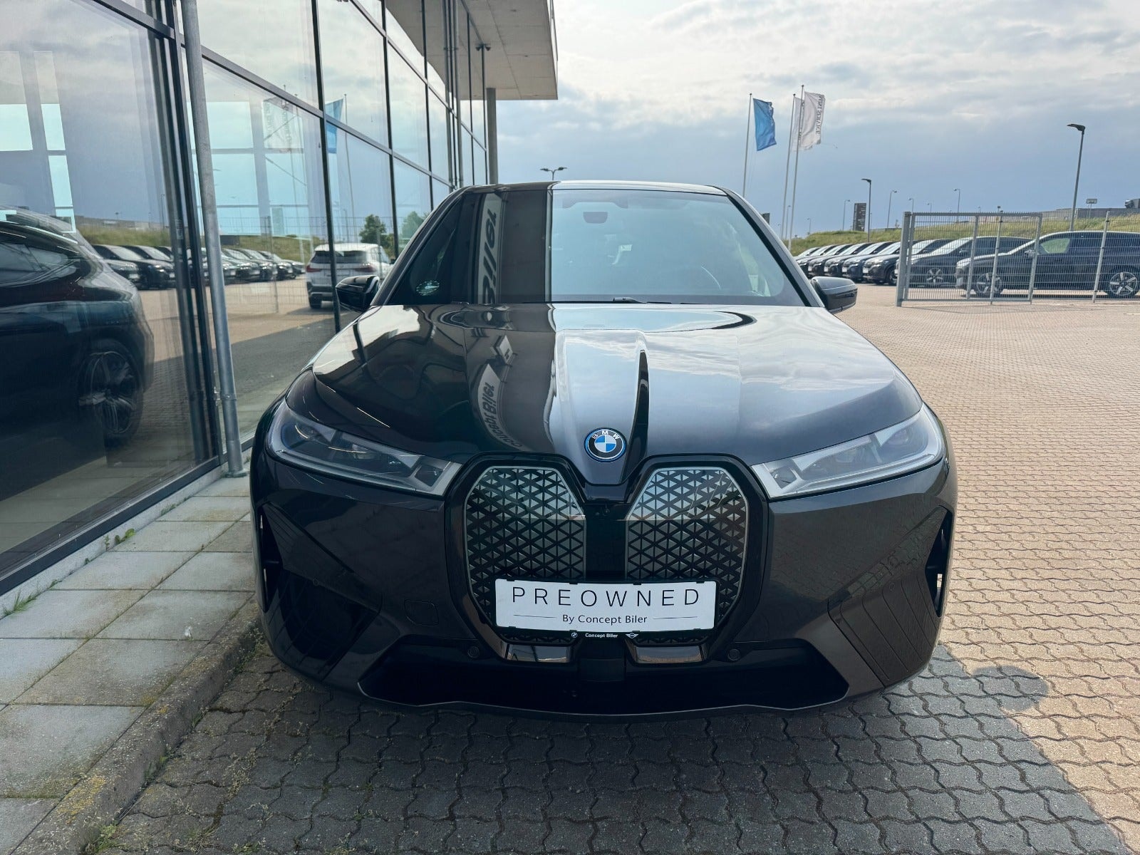 BMW iX xDrive50, 524hp, 2024