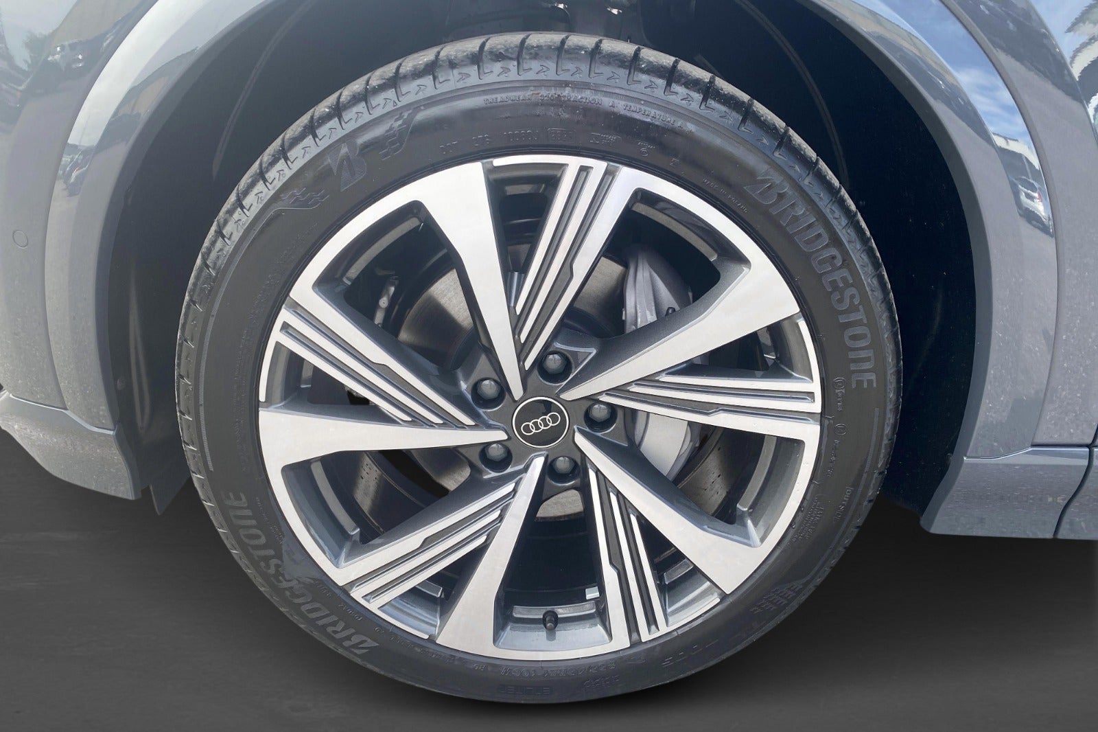 Audi Q6 e-tron, 252ps, 2025