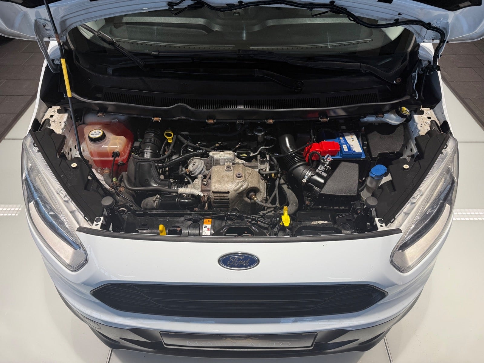 Ford Transit Courier 1.0 EcoBoost Manual, 5-trins, 100ps, 2015