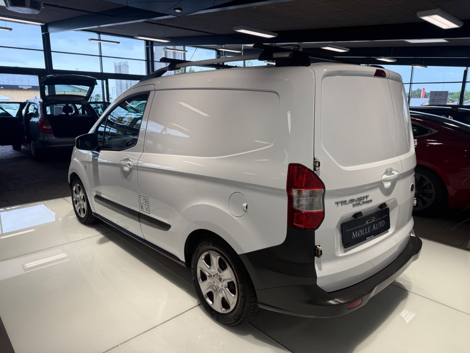 Ford Transit Courier 1.0 EcoBoost Manual, 5-trins, 100ps, 2015