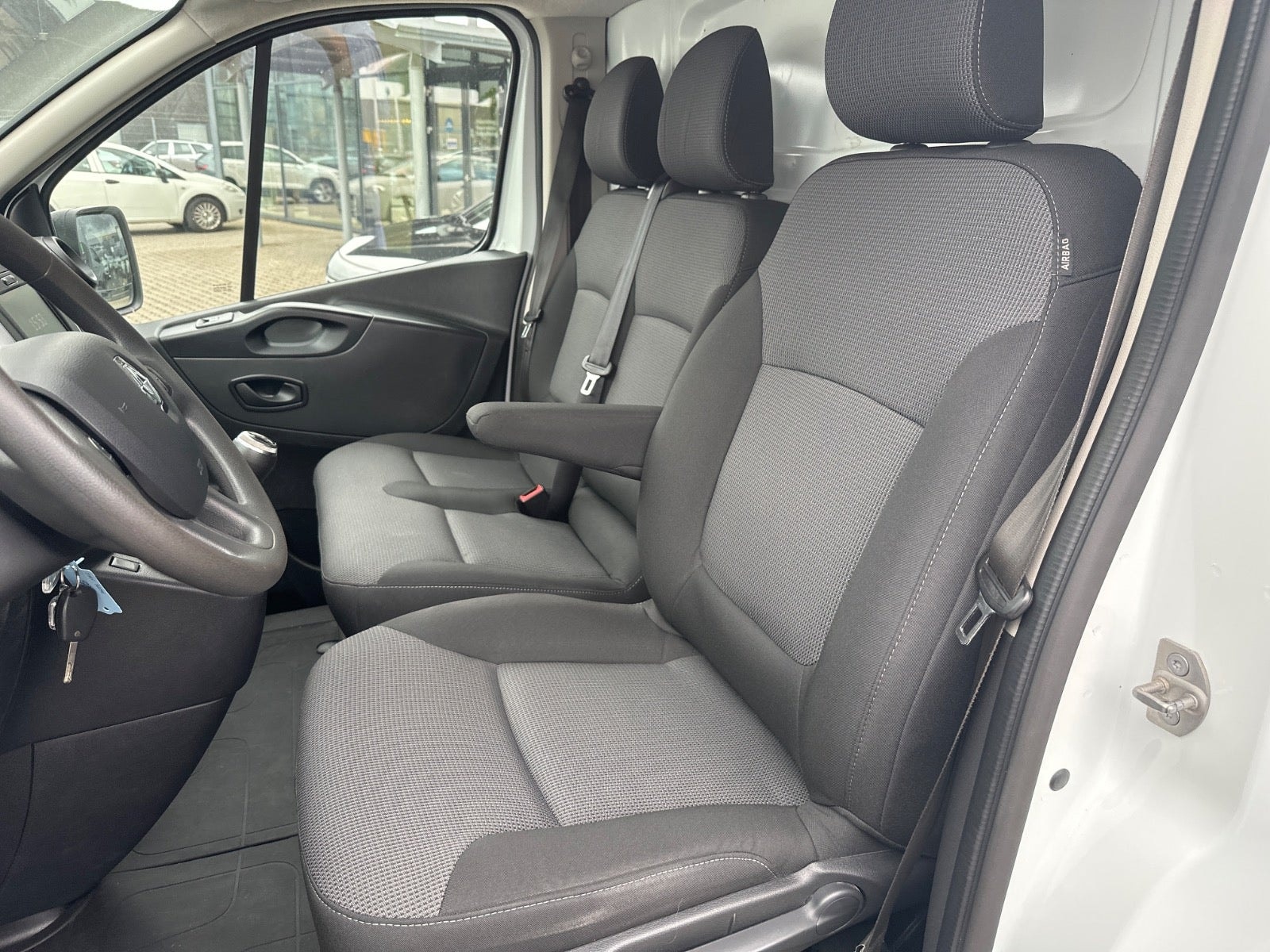 Renault Trafic Panel Van 3.0t 2.0 dCi Manual, 120hp, 2019