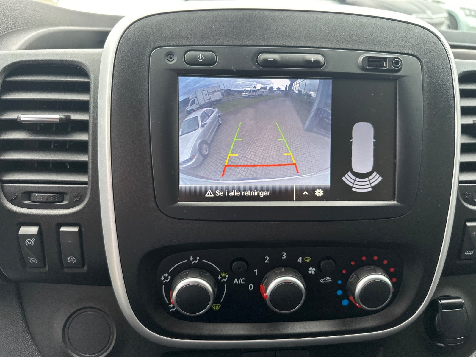Renault Trafic Panel Van 3.0t 2.0 dCi Manual, 120hp, 2019