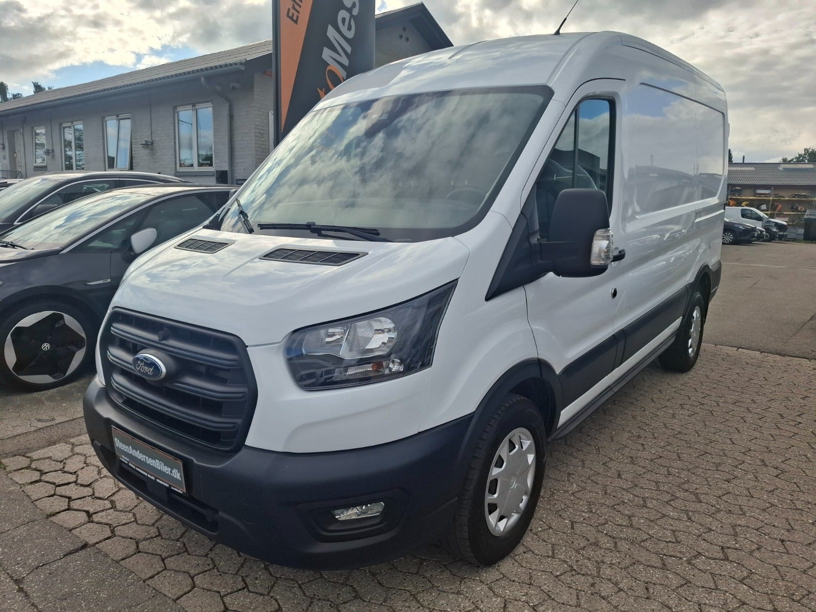 Ford Transit 350 2.0 EcoBlue SelectShift, 130hp, 2023