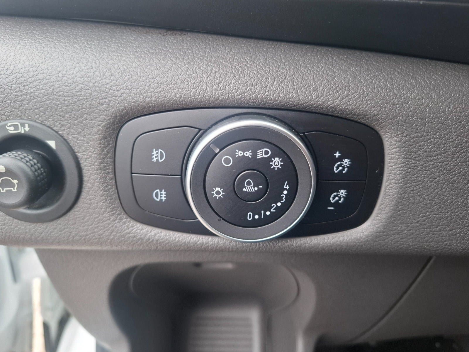 Ford Transit 350 2.0 EcoBlue SelectShift, 130hp, 2023
