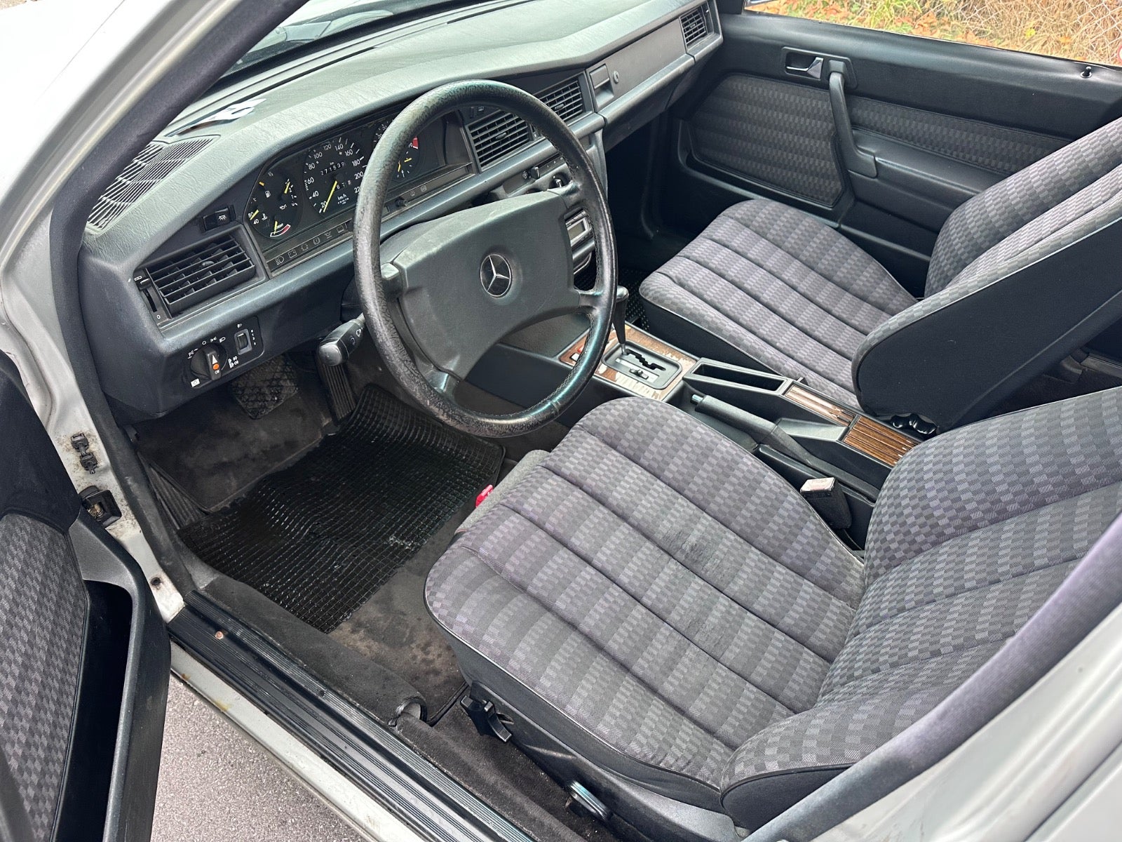 Mercedes-Benz 190 E 4G-Tronic, 118ps, 1990