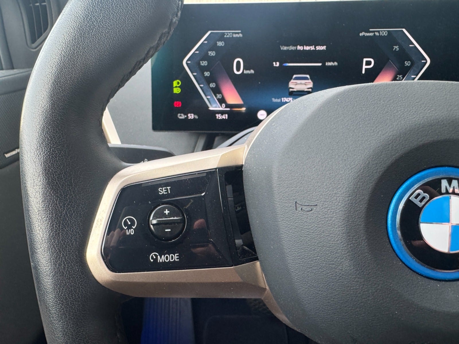 BMW iX xDrive50, 524hp, 2024
