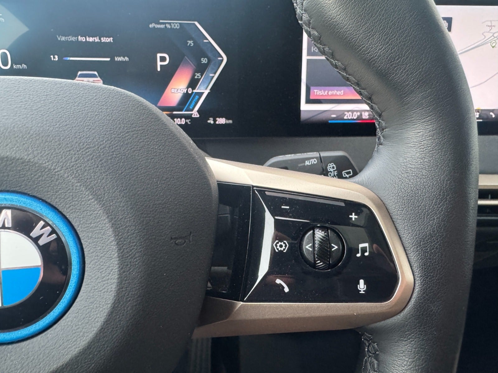BMW iX xDrive50, 524hp, 2024