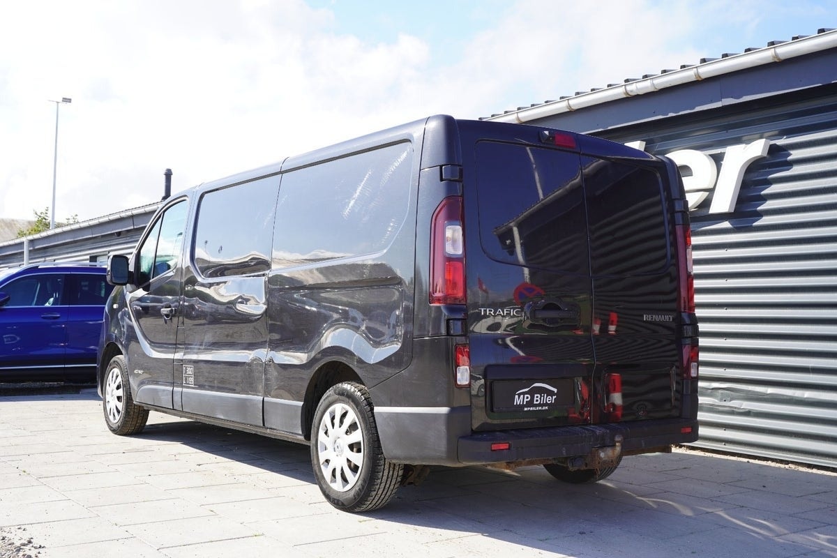 Renault Trafic Van 2.7t 1.6 dCi Manual, 140hp, 2015