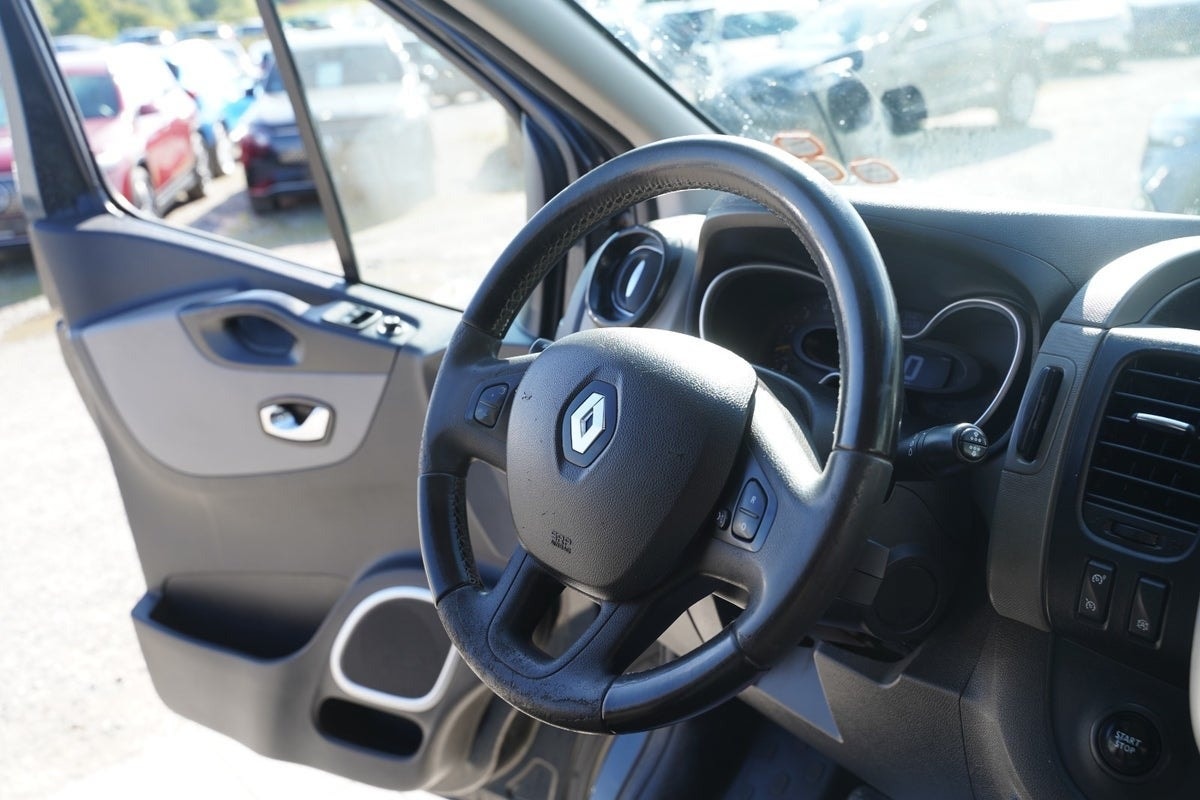 Renault Trafic Van 2.7t 1.6 dCi Manual, 140hp, 2015