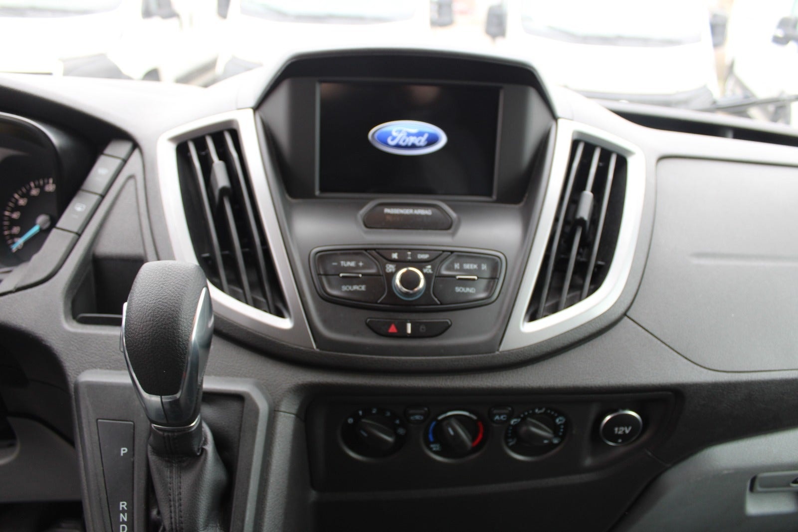 Ford Transit 350 Combi 2.0 TDCi SelectShift, 130hp, 2017