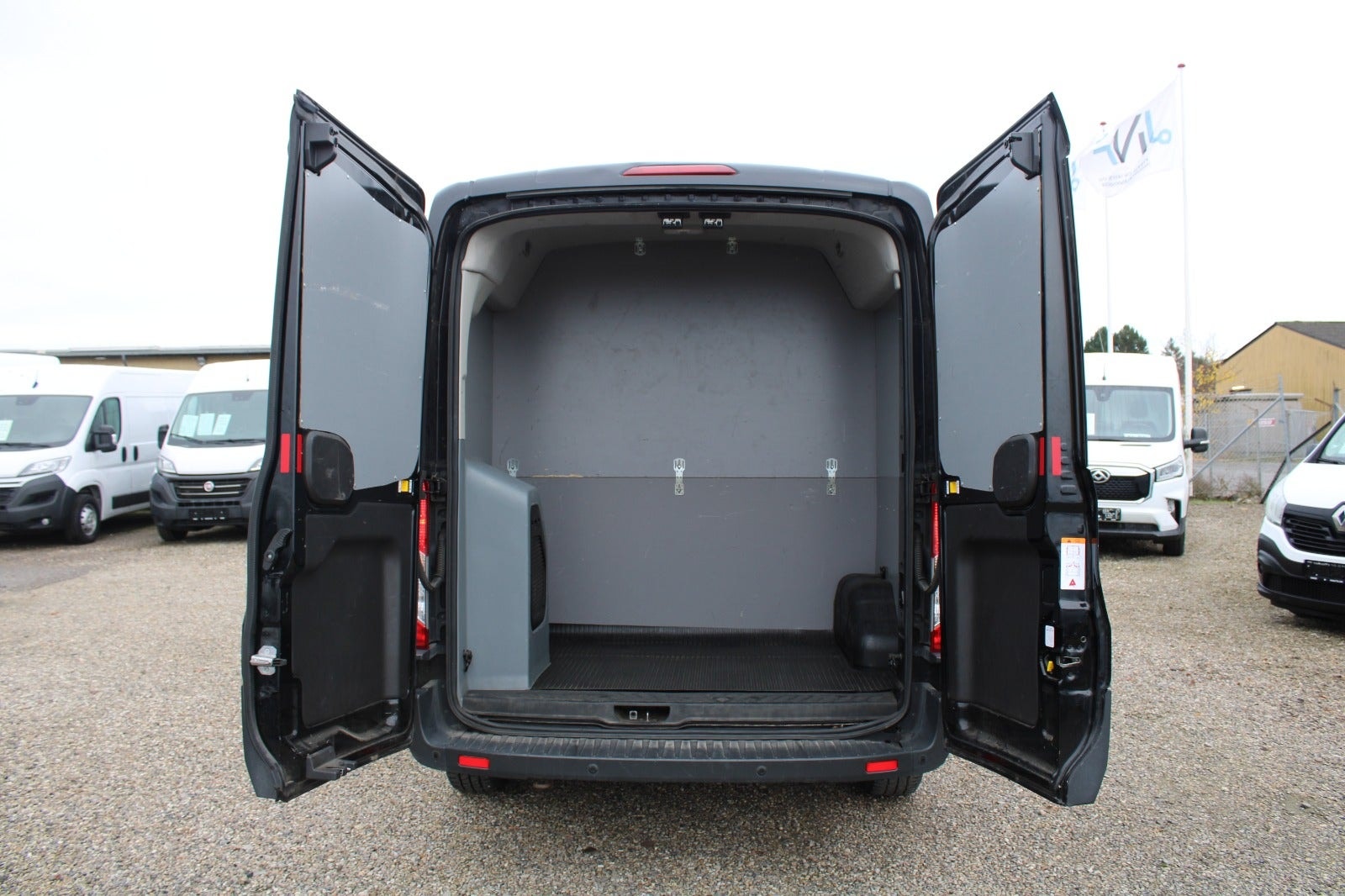 Ford Transit 350 Combi 2.0 TDCi SelectShift, 130hp, 2017