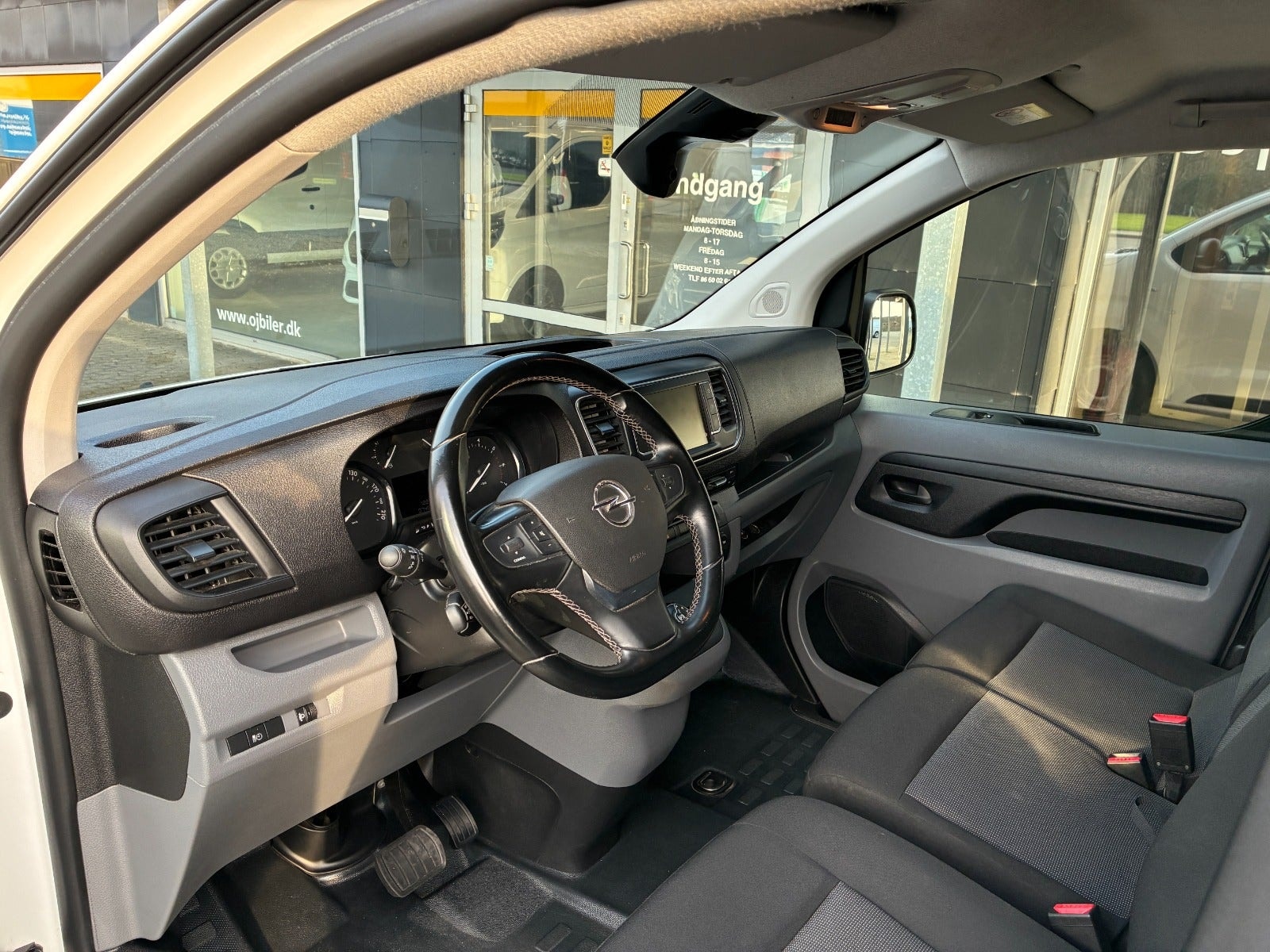 Opel Vivaro Panel Van IP 2.0 BlueHDI Automatic, 144hp, 2022