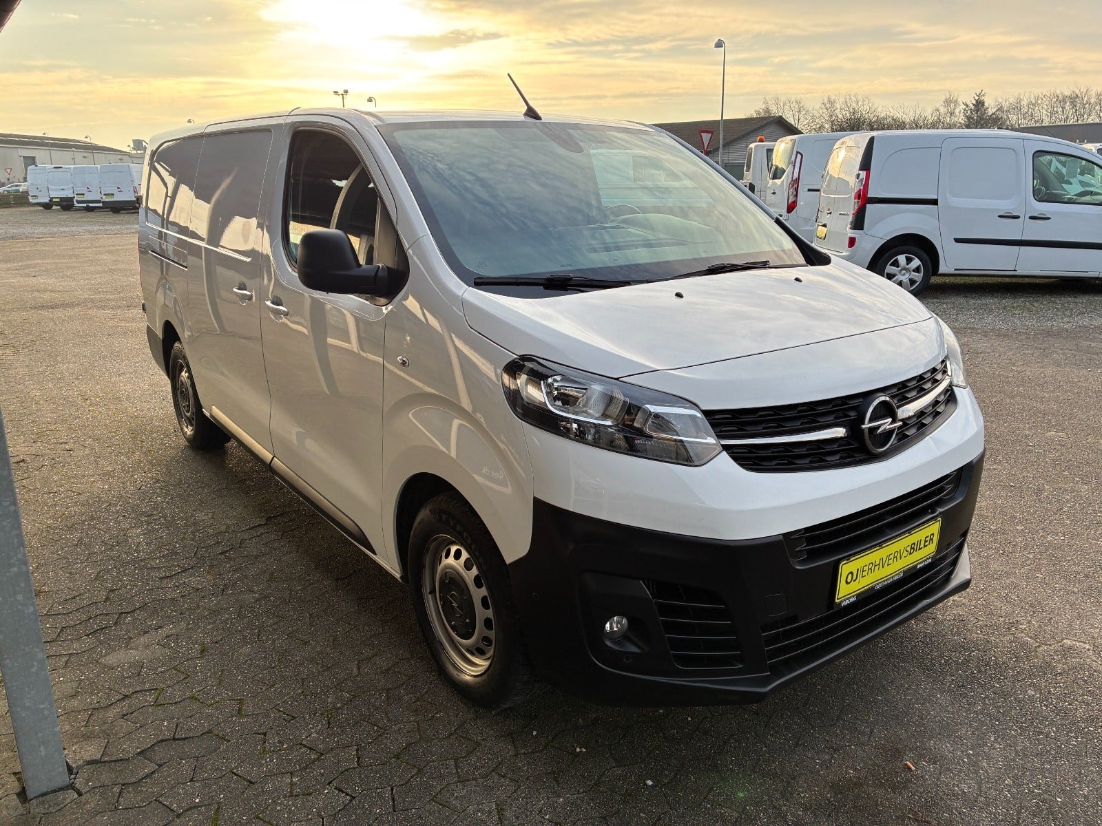 Opel Vivaro Panel Van IP 2.0 BlueHDI Automatic, 144hp, 2022