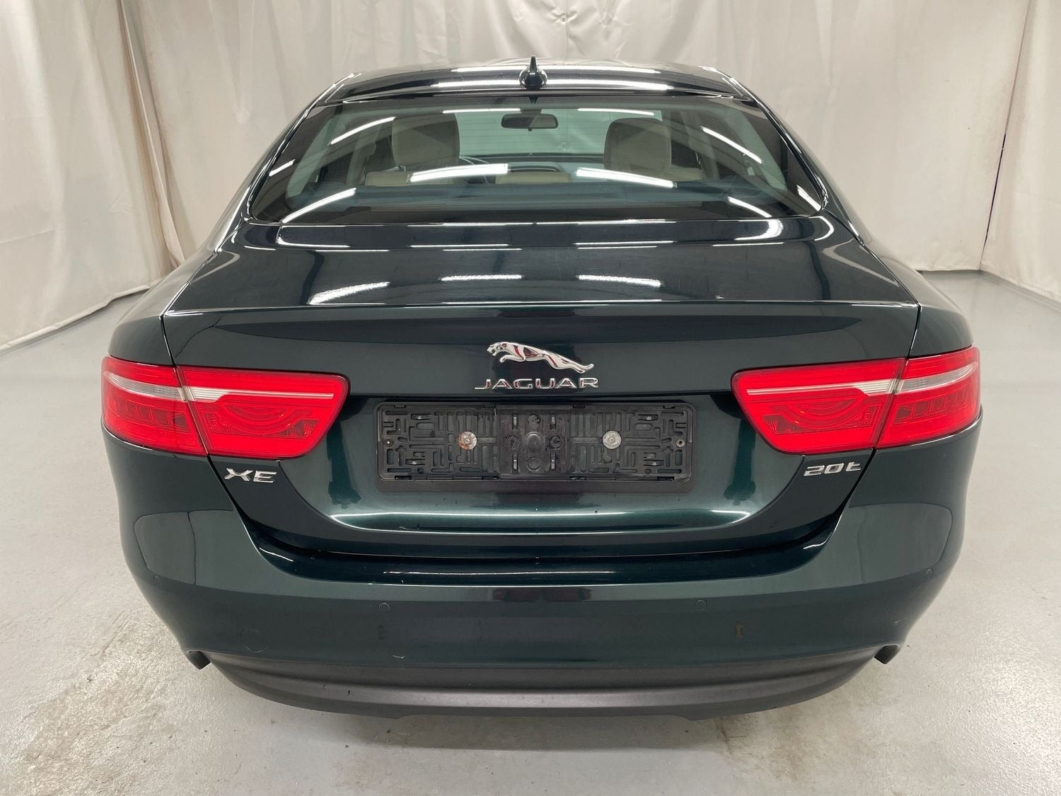 Jaguar XE 20t Automatic, 200hp, 2016