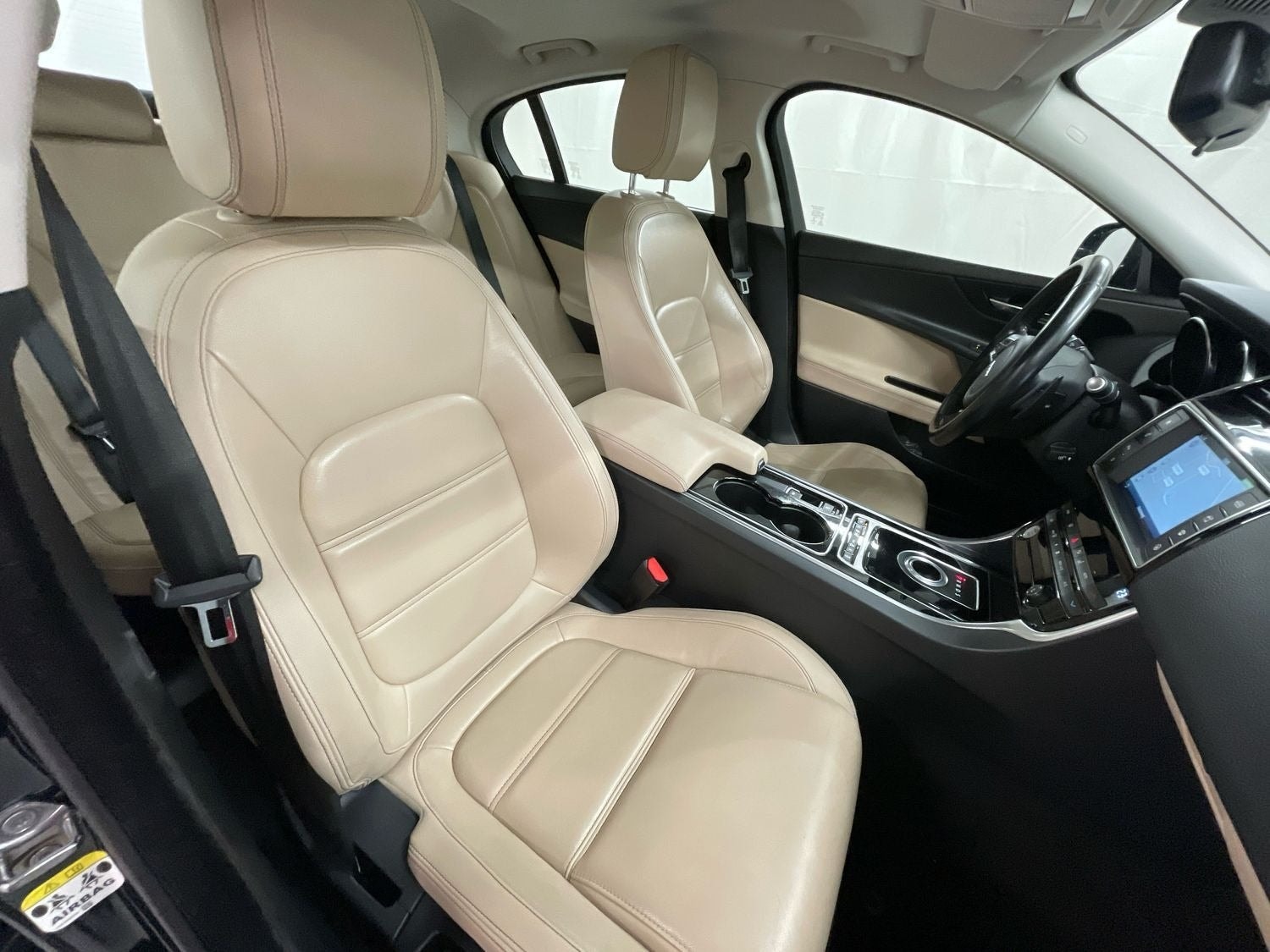 Jaguar XE 20t Automatic, 200hp, 2016