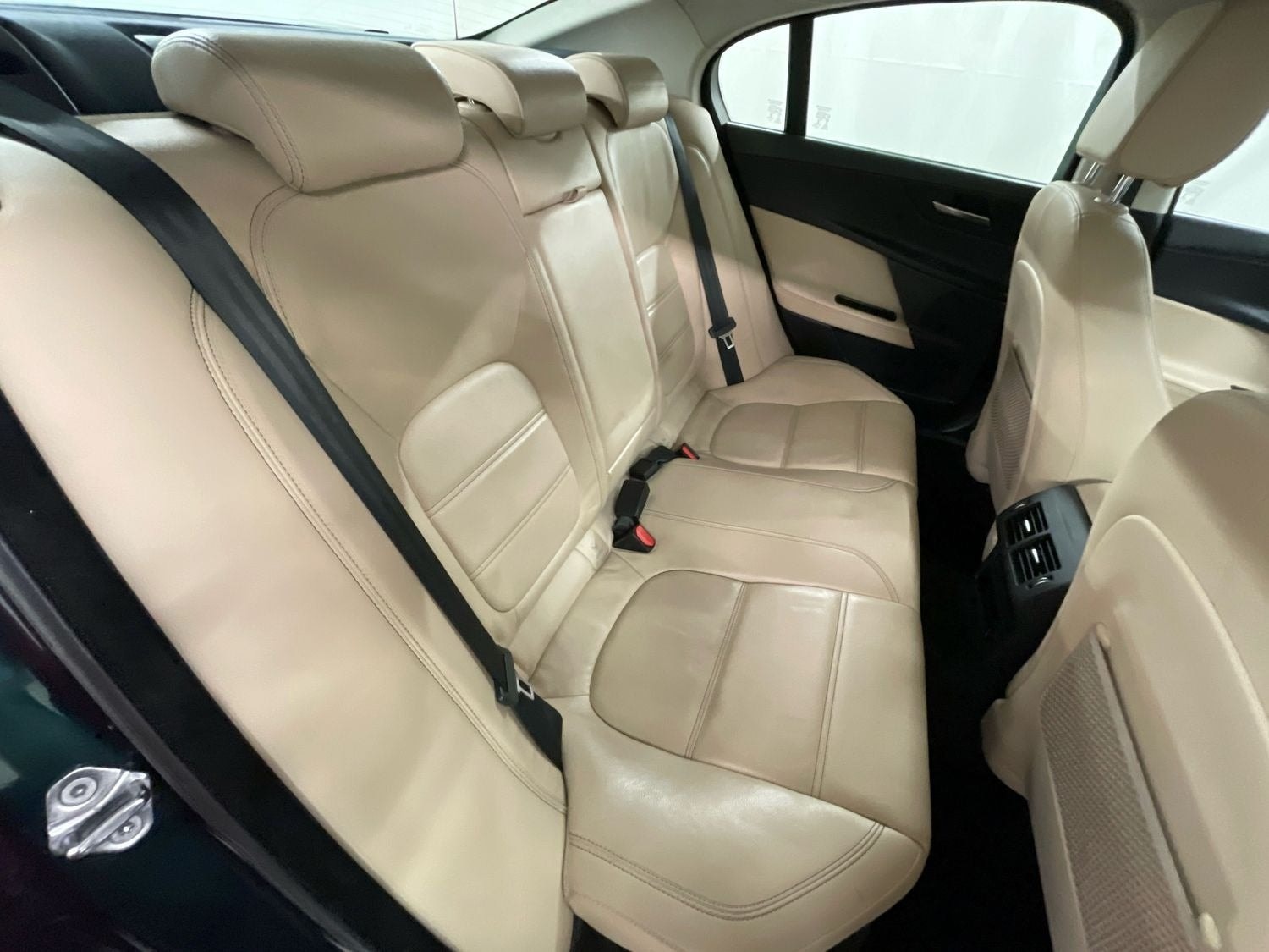 Jaguar XE 20t Automatic, 200hp, 2016