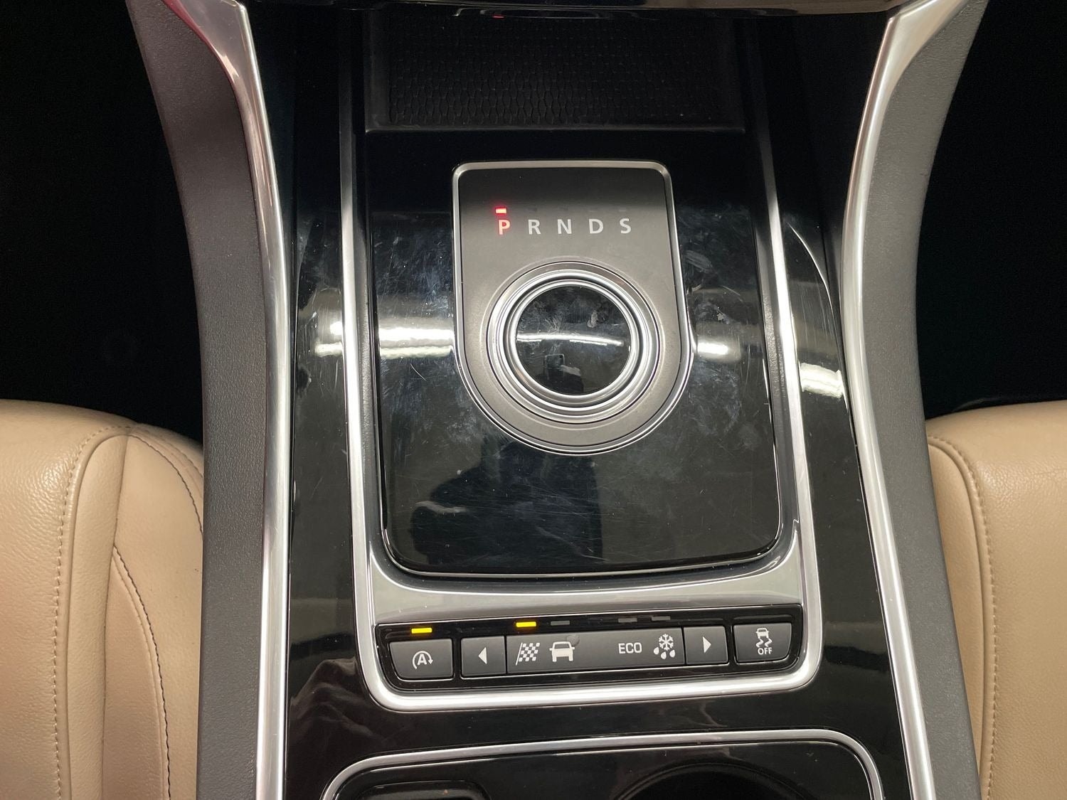 Jaguar XE 20t Automatic, 200hp, 2016