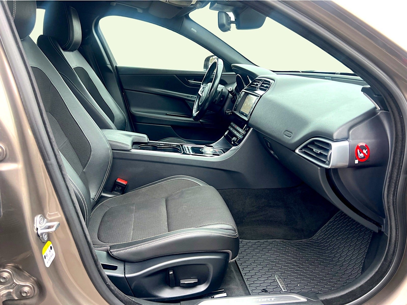 Jaguar XE 20d Automatisk, 8-trinn, 180hk, 2016