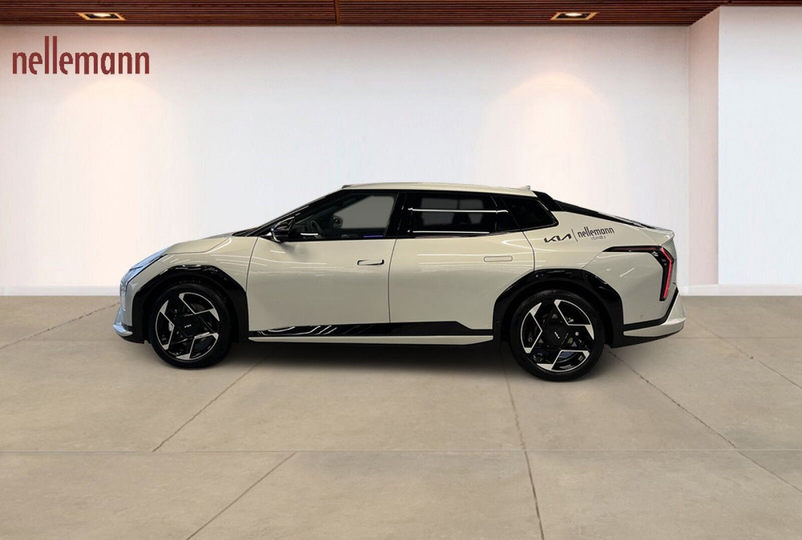 Kia EV4 Long Range Fastback, 204hp, 2026