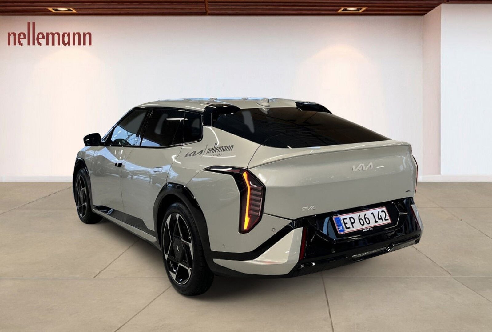 Kia EV4 Long Range Fastback, 204hp, 2026