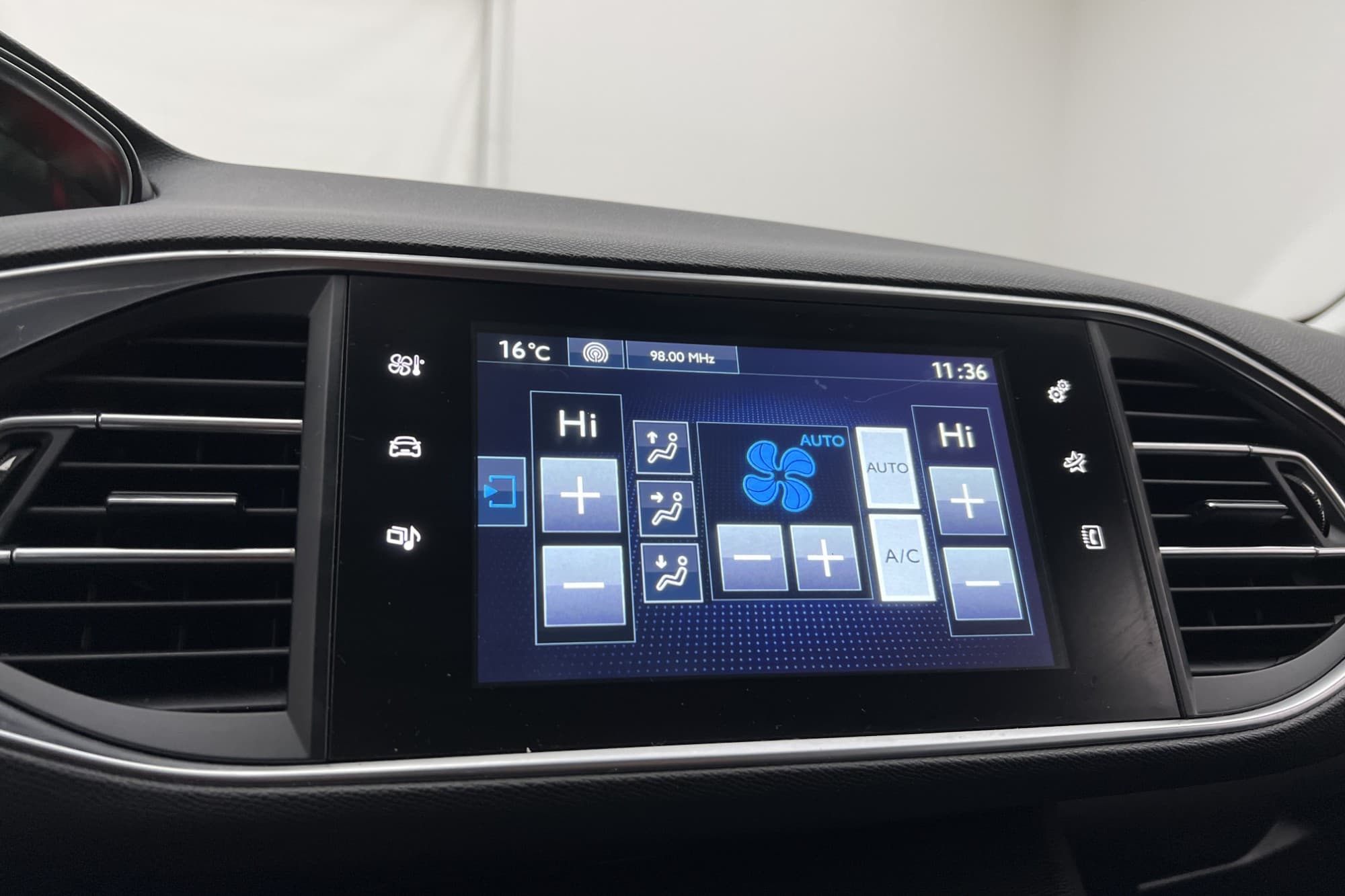 Peugeot 308 1.6 BlueHDi 120 8v EAT, 120hp, 2017